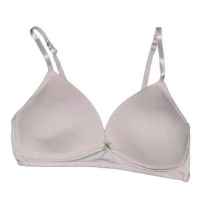 Womens Nicole Miller, size 36A, baby pink bra in excellent condition!!!